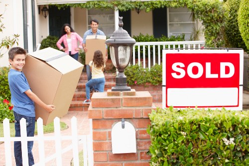 Team managing a scheduled business move in West Hendon